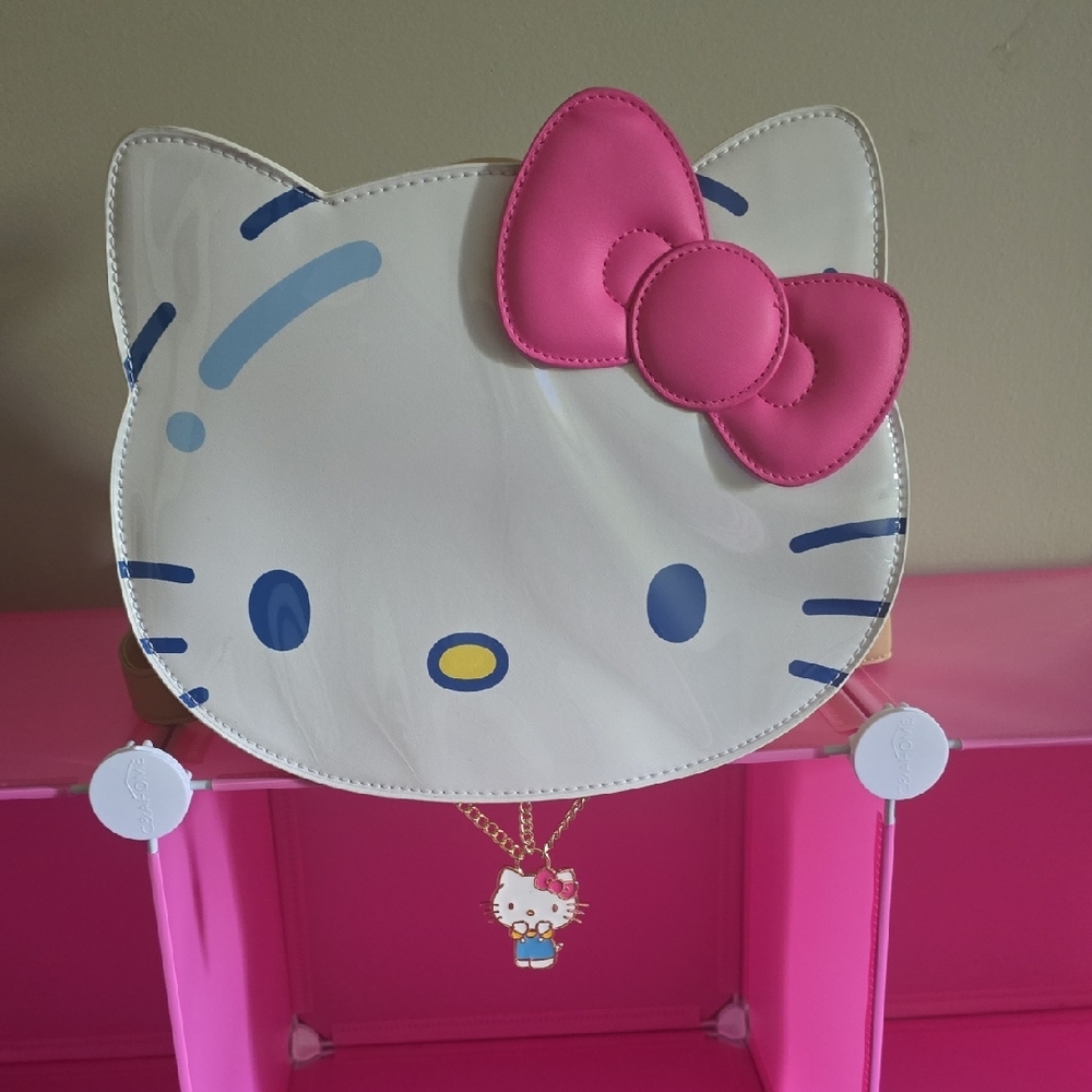 Hello Kitty Pink and White Face Bag